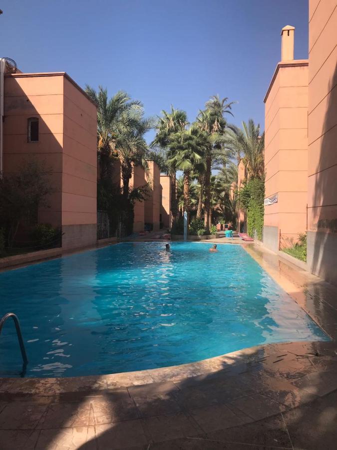 Appartement Dans Residence Avec Piscine Marrákes Kültér fotó